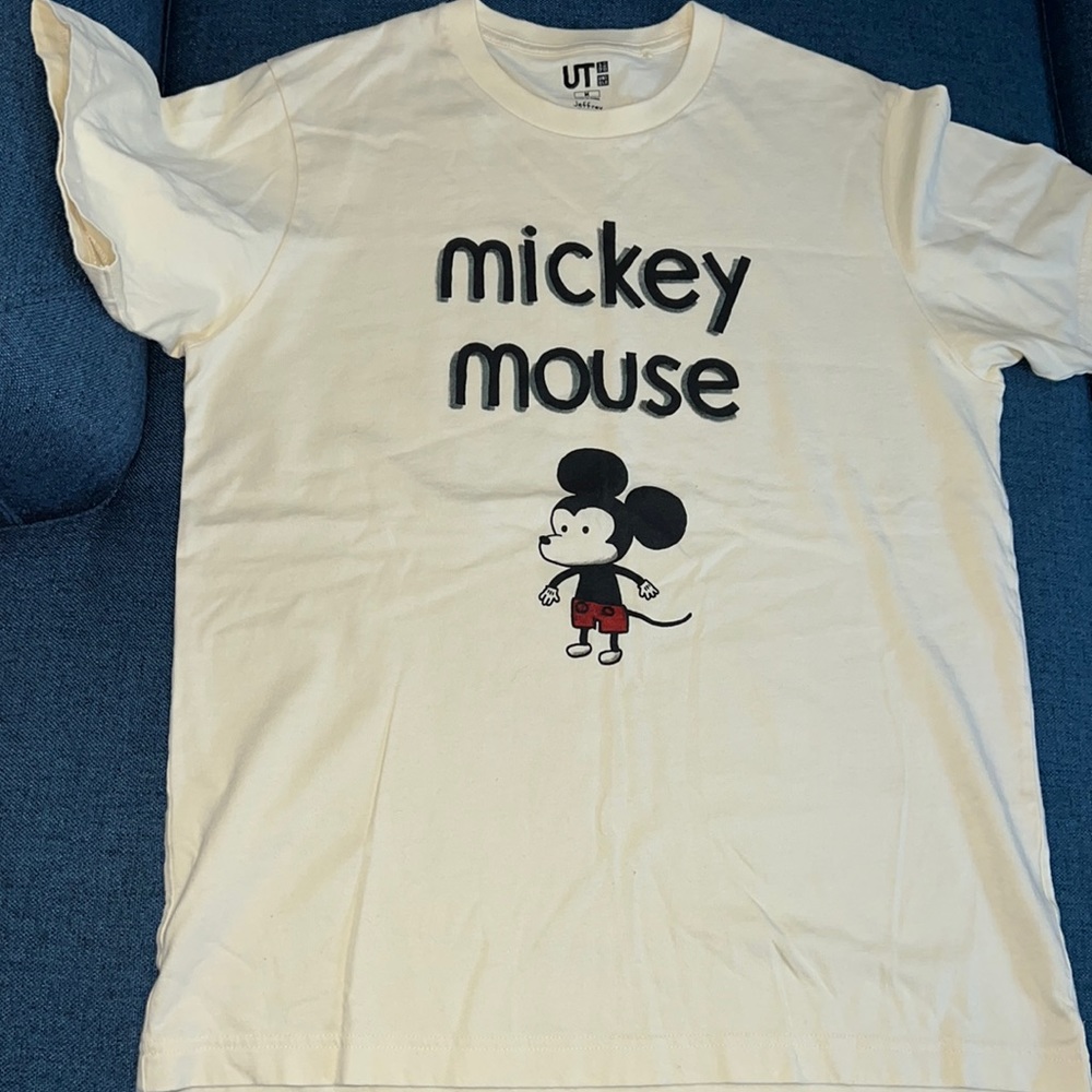Uniqlo Disney How to Draw Mickey shirt